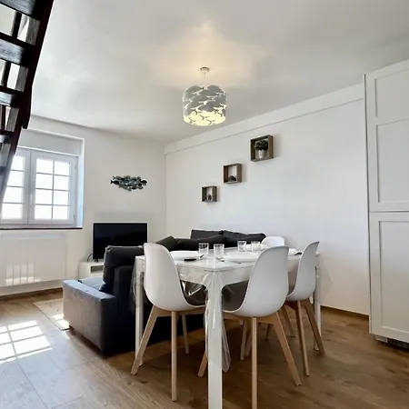 La Caravelle, Pour 4 Personnes *